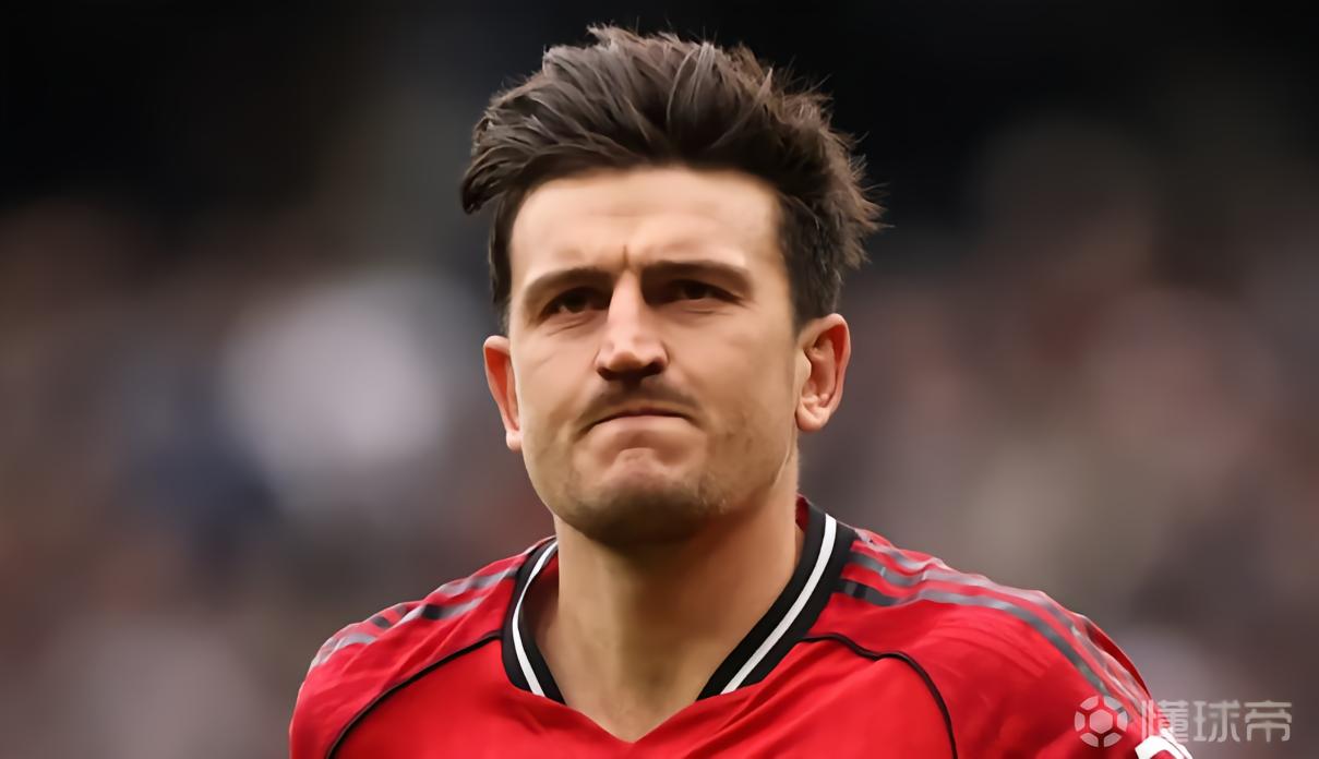 记者：委员会曾考虑追加马奎尔禁赛两场，综合考量后从轻处罚