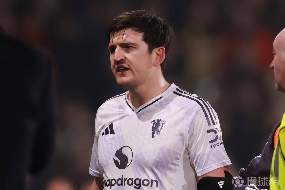 马奎尔的结果出来了：辱骂四官，追加一场同时曼联正...