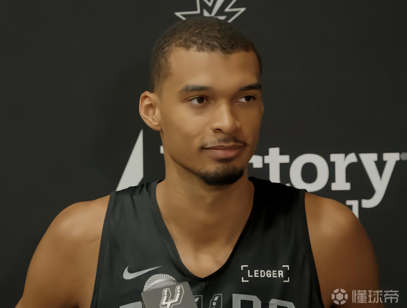 文班：身体状态已接近恢复到100%，如今的开拓者非常有竞争力